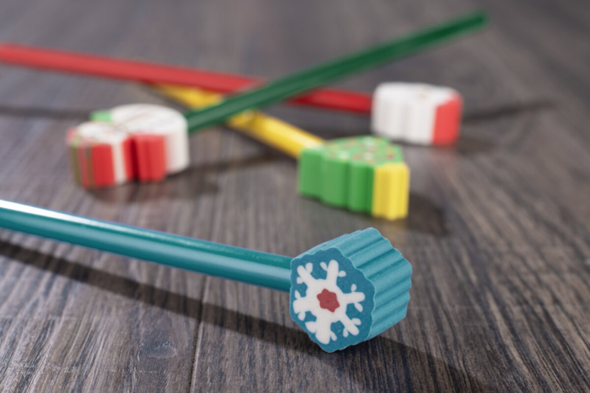 Ołówki z logo – ołówek z gumką christmas – śnieżynka – niebieski 19826-03_l OŁÓWEK z gumką CHRISTMAS - Śnieżynka - niebieski 19826-03_l