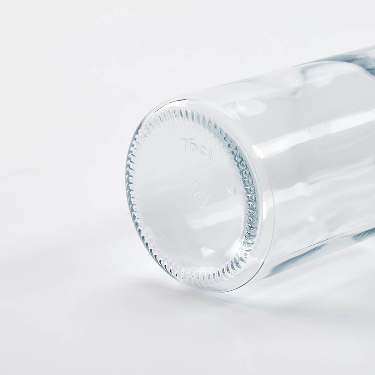 Butelki z logo – nilo glass bottle with gpi lid. made in portugal – transparent ABT021_110-detail Nilo glass bottle with GPI lid. Made in Portugal - Transparent ABT021_110-detail