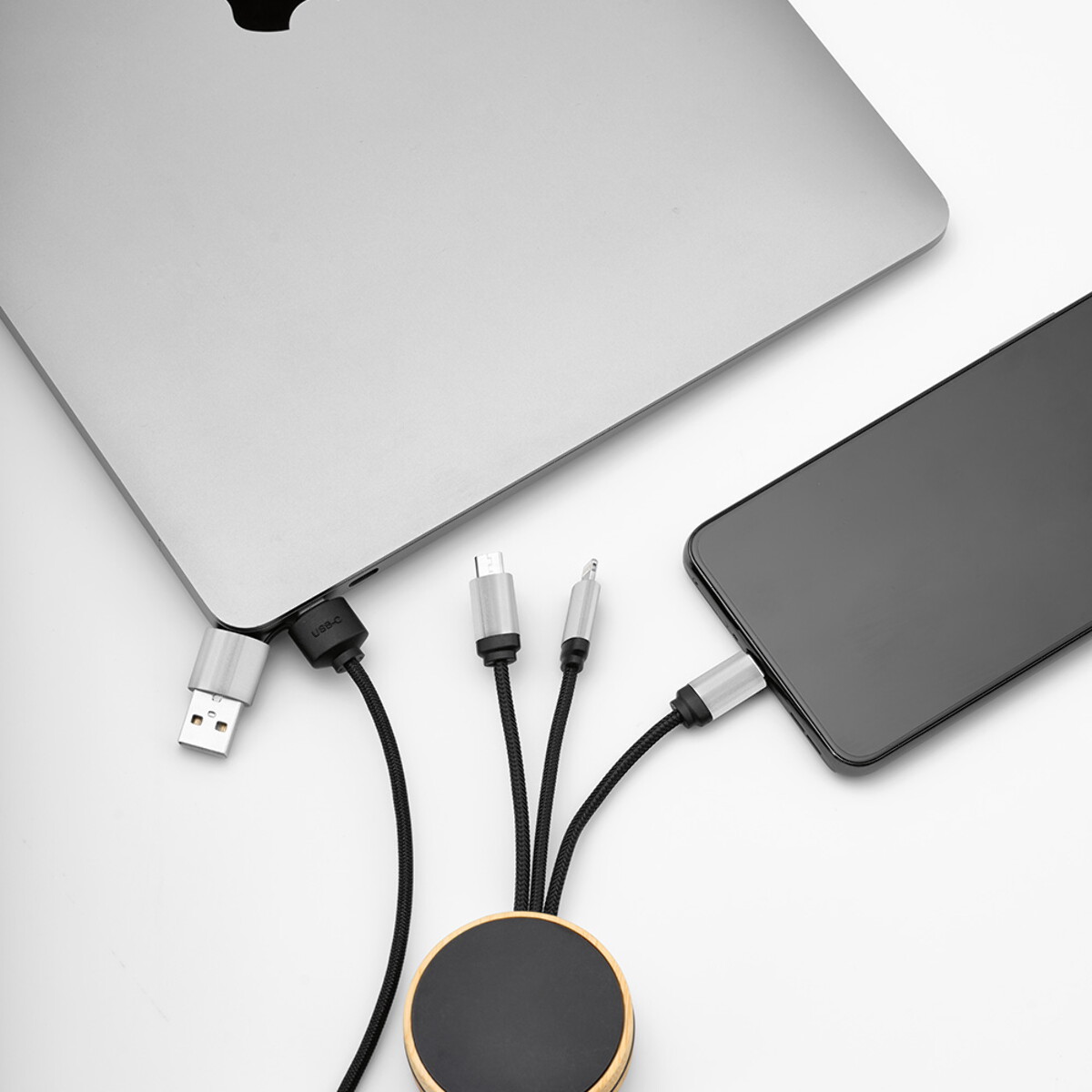Kable USB z logo – kabel feynmana rpet 3 w 1 – czarny ACB004_103-amb Kabel Feynmana rPET 3 w 1 - czarny ACB004_103-amb