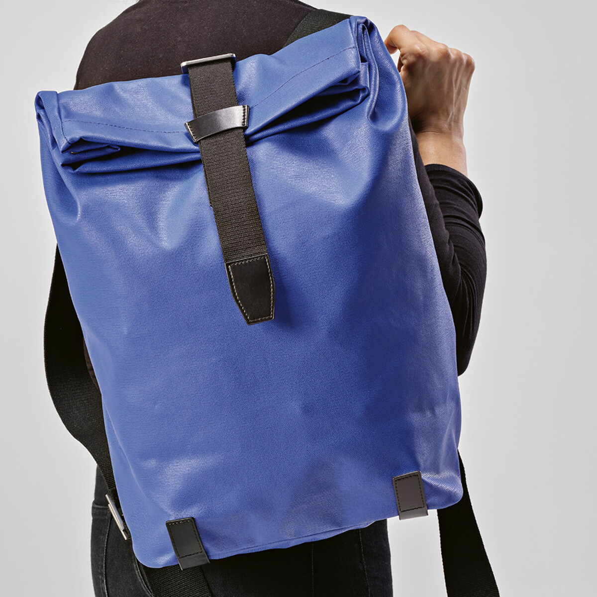 Plecaki z logo – berlin backpack 23l z recyklingowanej bawelny 340 gsm – niebieski ABK006_104_amb-A Berlin Backpack 23L z recyklingowanej bawelny 340 gsm - niebieski ABK006_104_amb-A