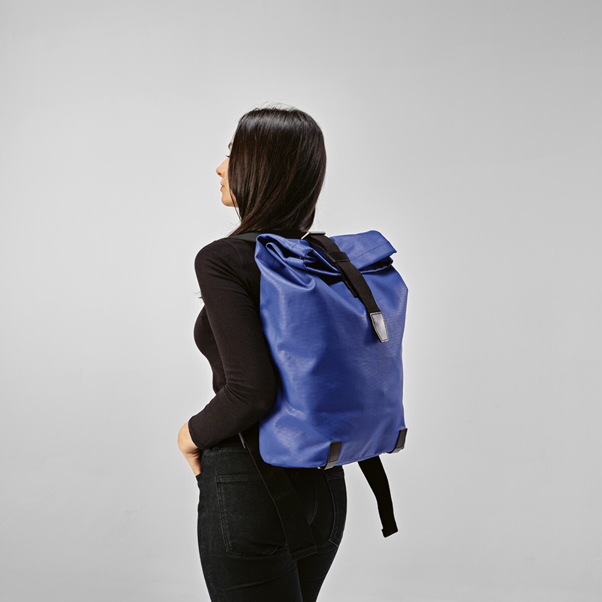 Plecaki z logo – berlin backpack 23l z recyklingowanej bawelny 340 gsm – niebieski ABK006_104_amb Berlin Backpack 23L z recyklingowanej bawelny 340 gsm - niebieski ABK006_104_amb