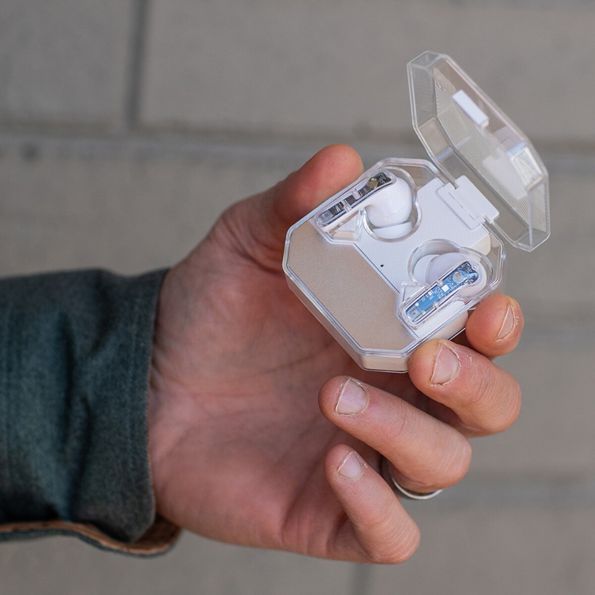 Słuchawki z logo – słuchawki douszne ghostbuds z recyklingu abs 400 mah – białe AER003_106-amb Słuchawki douszne Ghostbuds z recyklingu ABS 400 mAh - Białe AER003_106-amb
