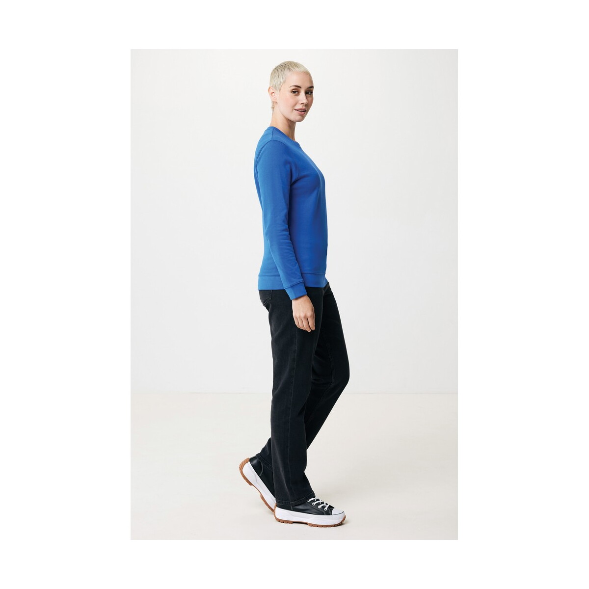 Bluzy z logo – bluza z bawełny z recyklingu iqoniq zion – niebieska T9300.025__F_253 Bluza z bawełny z recyklingu Iqoniq Zion - niebieska T9300.025__F_253