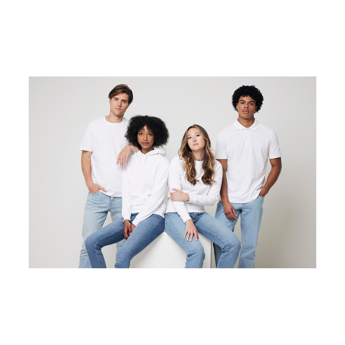 Bluzy z logo – bluza z kapturem z bawełny z recyklingu iqoniq jasper – biała T9400.004.M__G_301 Bluza z kapturem z bawełny z recyklingu Iqoniq Jasper - biała T9400.004.M__G_301