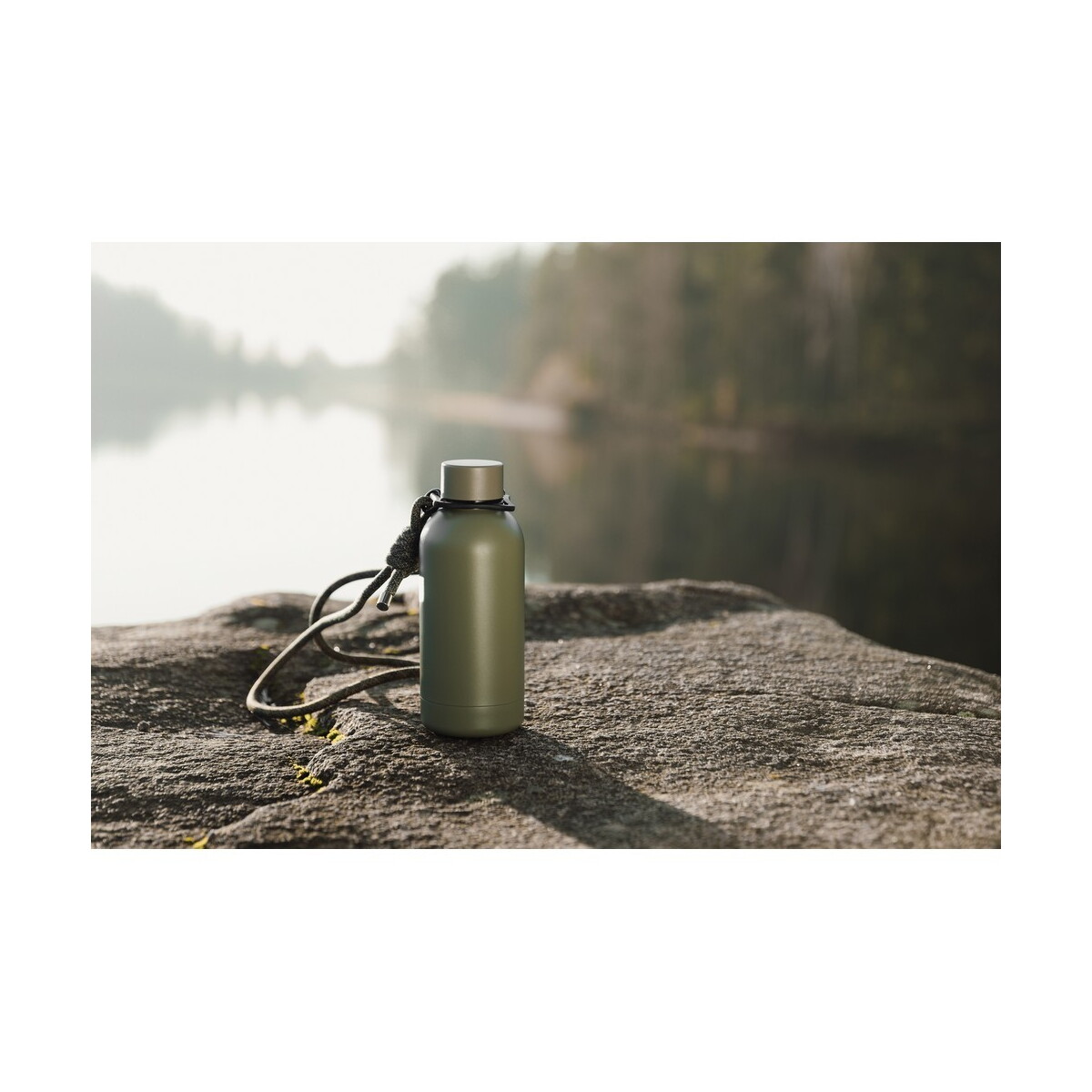 Butelki z logo – butelka termiczna 400 ml vinga parks – green VG674-06_V4300907__M_403 Butelka termiczna 400 ml VINGA Parks - green VG674-06_V4300907__M_403