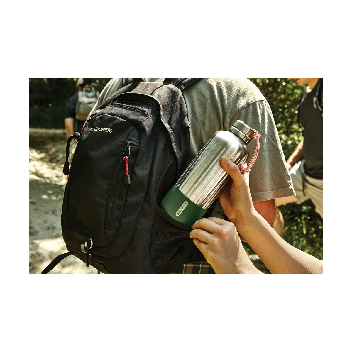 Butelki z logo – butelka termiczna 850 ml black+blum explorer – olive green P439.1327__M_402 Butelka termiczna 850 ml Black+Blum Explorer - olive green P439.1327__M_402