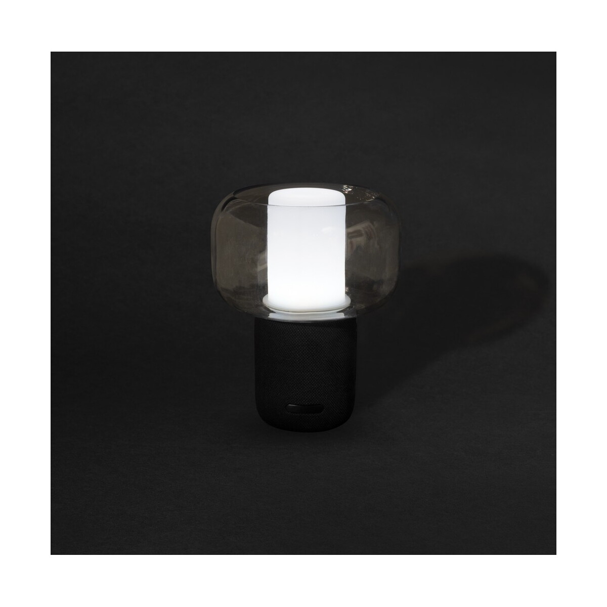Głośniki z logo – głośnik bezprzewodowy 10w, lampka na biurko – czarna P331.1501__B_11 Głośnik bezprzewodowy 10W, lampka na biurko - czarna P331.1501__B_11