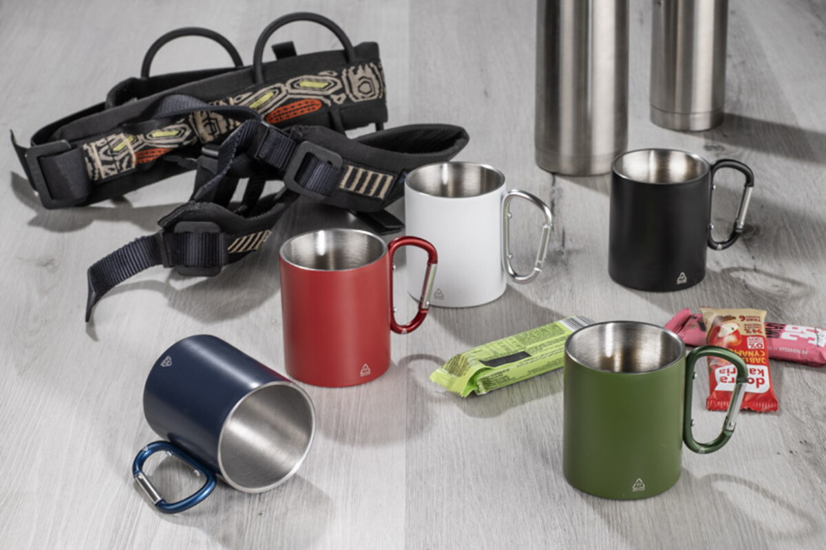 Kubki z logo – kubek z recyklingowanej stali nierdzewnej vivo 250 ml – białe 16405-01_m Kubek z recyklingowanej stali nierdzewnej VIVO 250 ml - białe 16405-01_m
