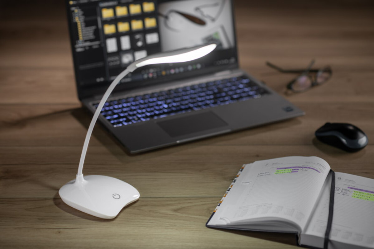 Lampki na biurko z logo – lampka biurkowa yelle usb-c – czarna 09189-01_m Lampka biurkowa YELLE USB-C - czarna 09189-01_m