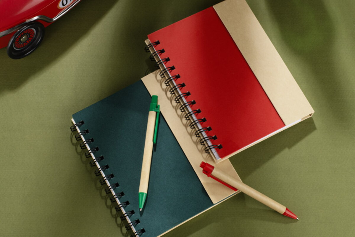 Notesy z logo – notes mago b6 – czerwony 17585-04_m Notes MAGO B6 - czerwony 17585-04_m