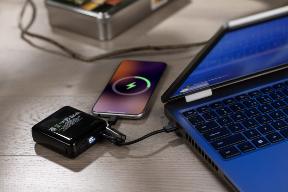 Powerbanki z logo – powerbank lumero 10000 mah 22,5w – czarny 45138-02_l Powerbank LUMERO 10000 mAh 22,5W - czarny 45138-02_l