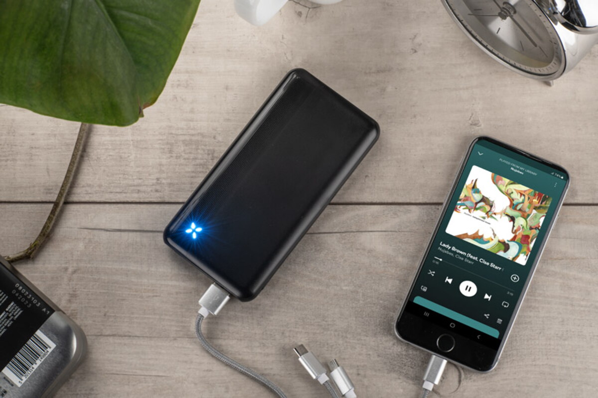 Powerbanki z logo – powerbank magion 10000 mah 22,5w – czarny 45137-02_n Powerbank MAGION 10000 mAh 22,5W - czarny 45137-02_n