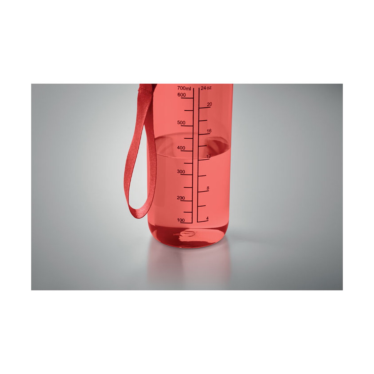 Butelki z logo – butelka sportowa 700 ml mo2792-24 enkel – przezroczysta czerwona mo2792-25-picture7 Butelka sportowa 700 ml MO2792-24 ENKEL - przezroczysta czerwona mo2792-25-picture7