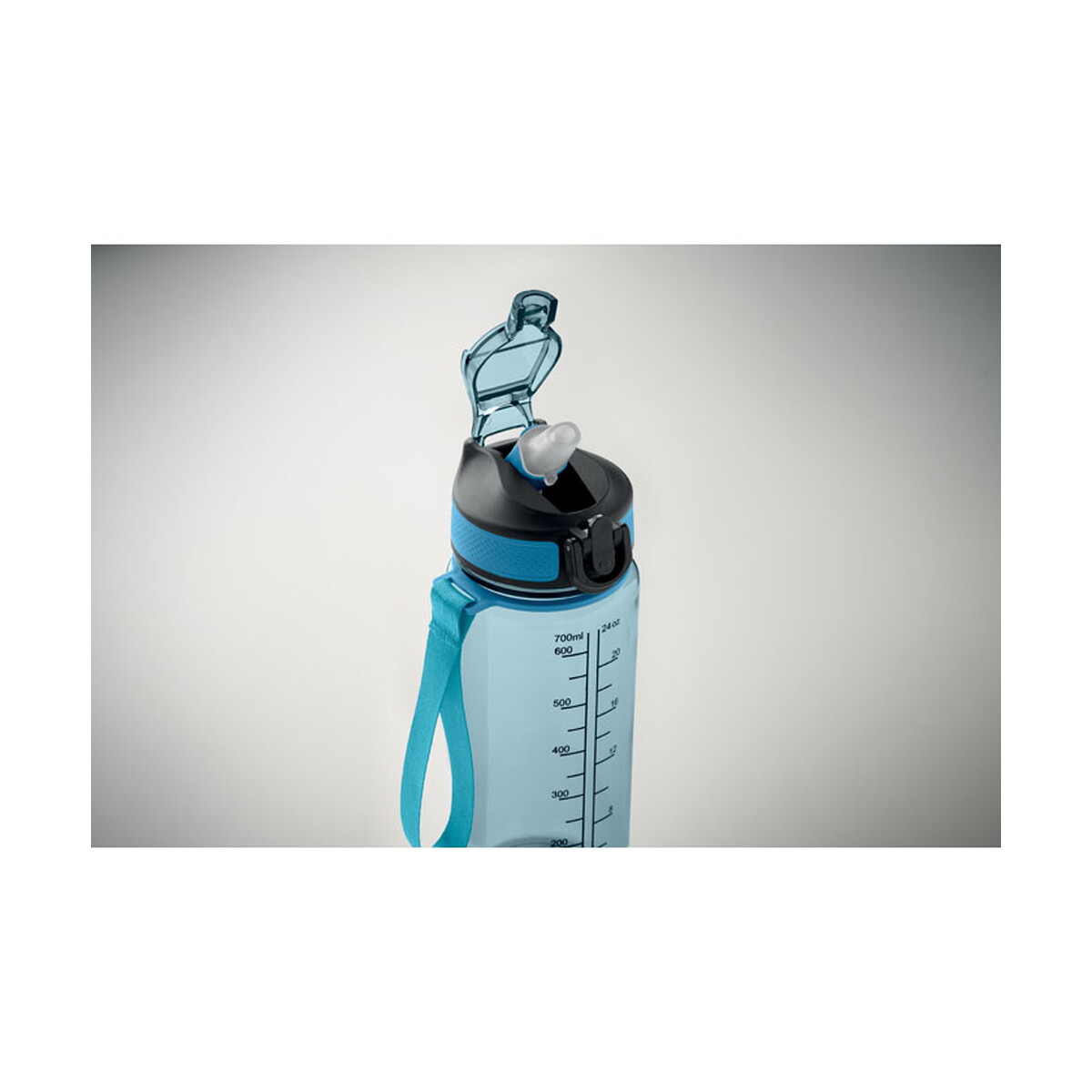 Butelki z logo – butelka sportowa 700 ml mo2792-27 enkel – przezroczysta jasnoniebieska mo2792-52-picture6 Butelka sportowa 700 ml MO2792-27 ENKEL - przezroczysta jasnoniebieska mo2792-52-picture6