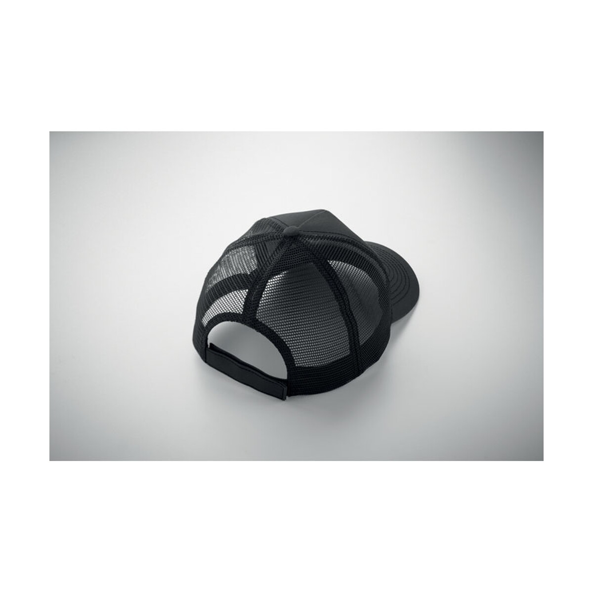Czapki z logo – czapka trucker z 5 panelami blist – czarna mo2986-03-ambiant Czapka trucker z 5 panelami BLIST - czarna mo2986-03-ambiant
