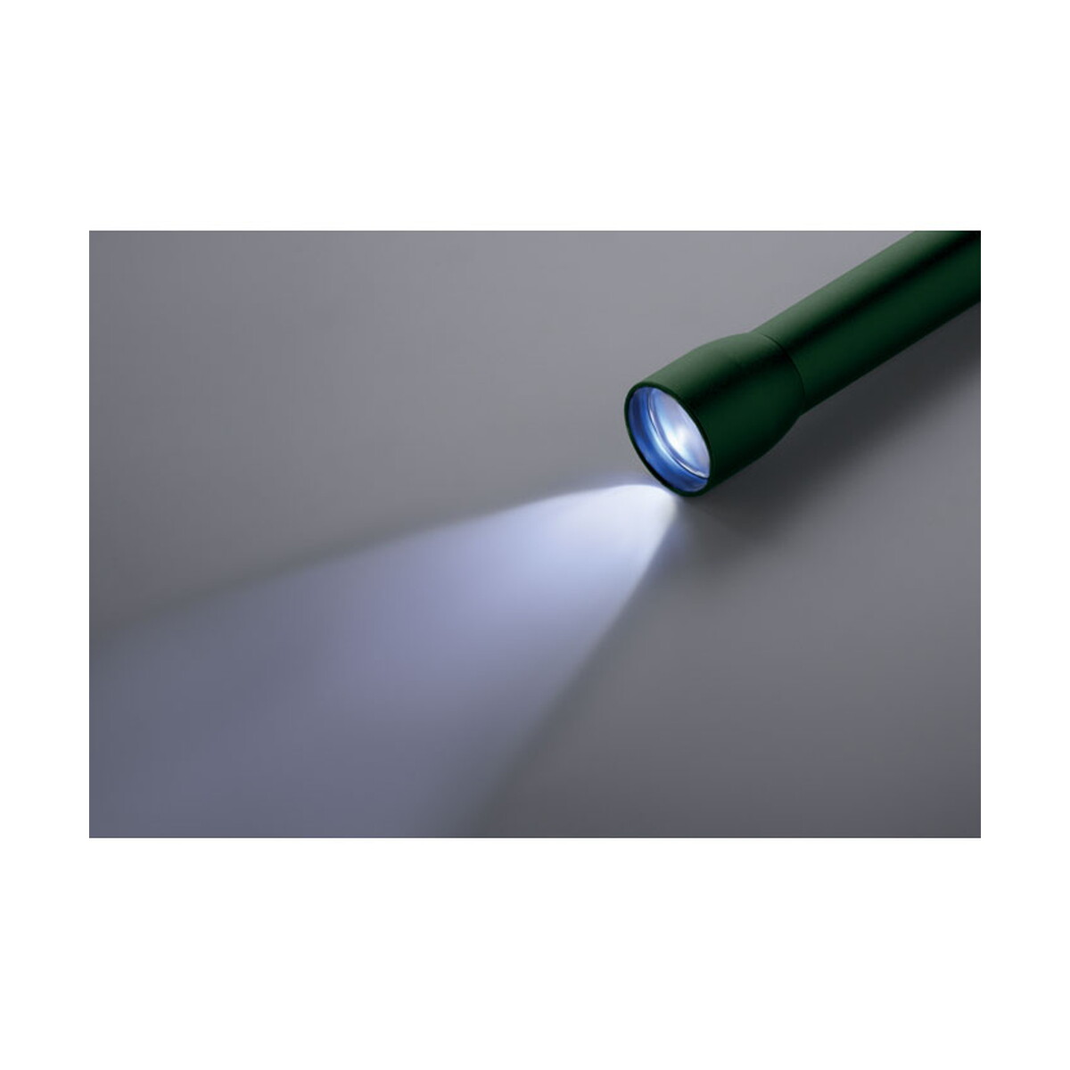Latarki z logo – aluminiowa latarka akumulatorow lumezo – ciemnozielona mo2991-60-open Aluminiowa latarka akumulatorow LUMEZO - ciemnozielona mo2991-60-open