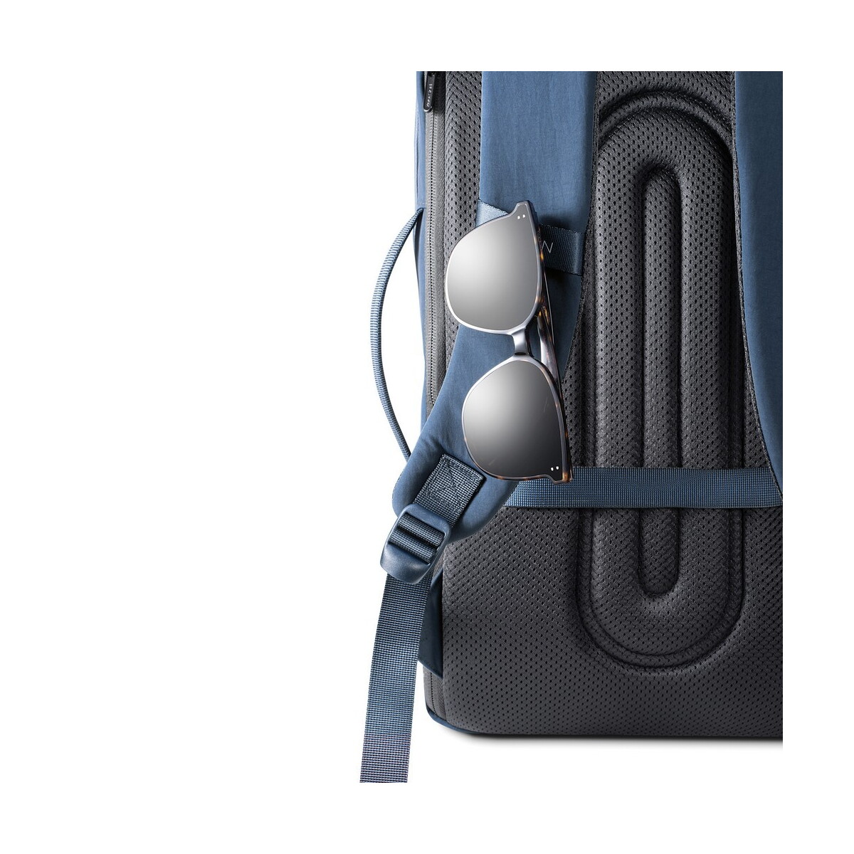 Plecaki z logo – bobby air plecak chroniący przed kieszonkowcami – navy, szary P706.3225__B_12 Bobby Air plecak chroniący przed kieszonkowcami - navy, szary P706.3225__B_12